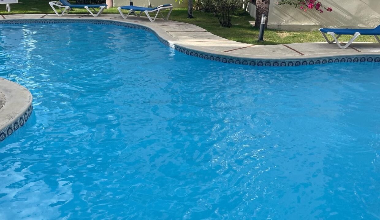 12 Pool Area